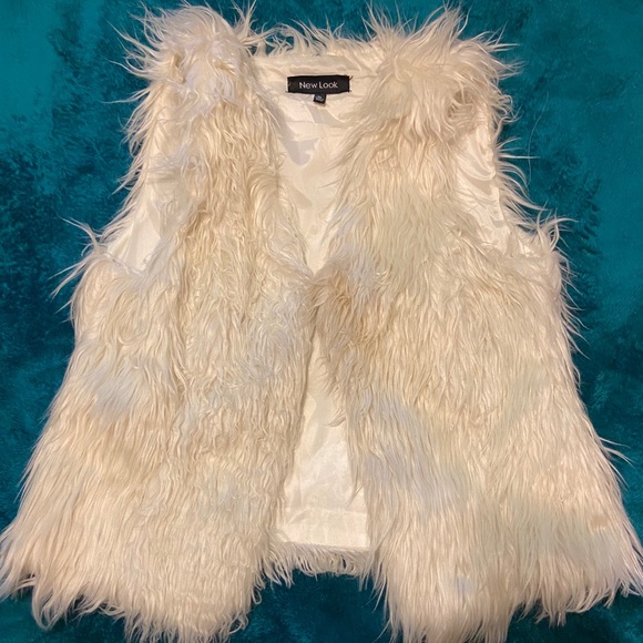 Faux Fur Vest - Picture 3 of 4